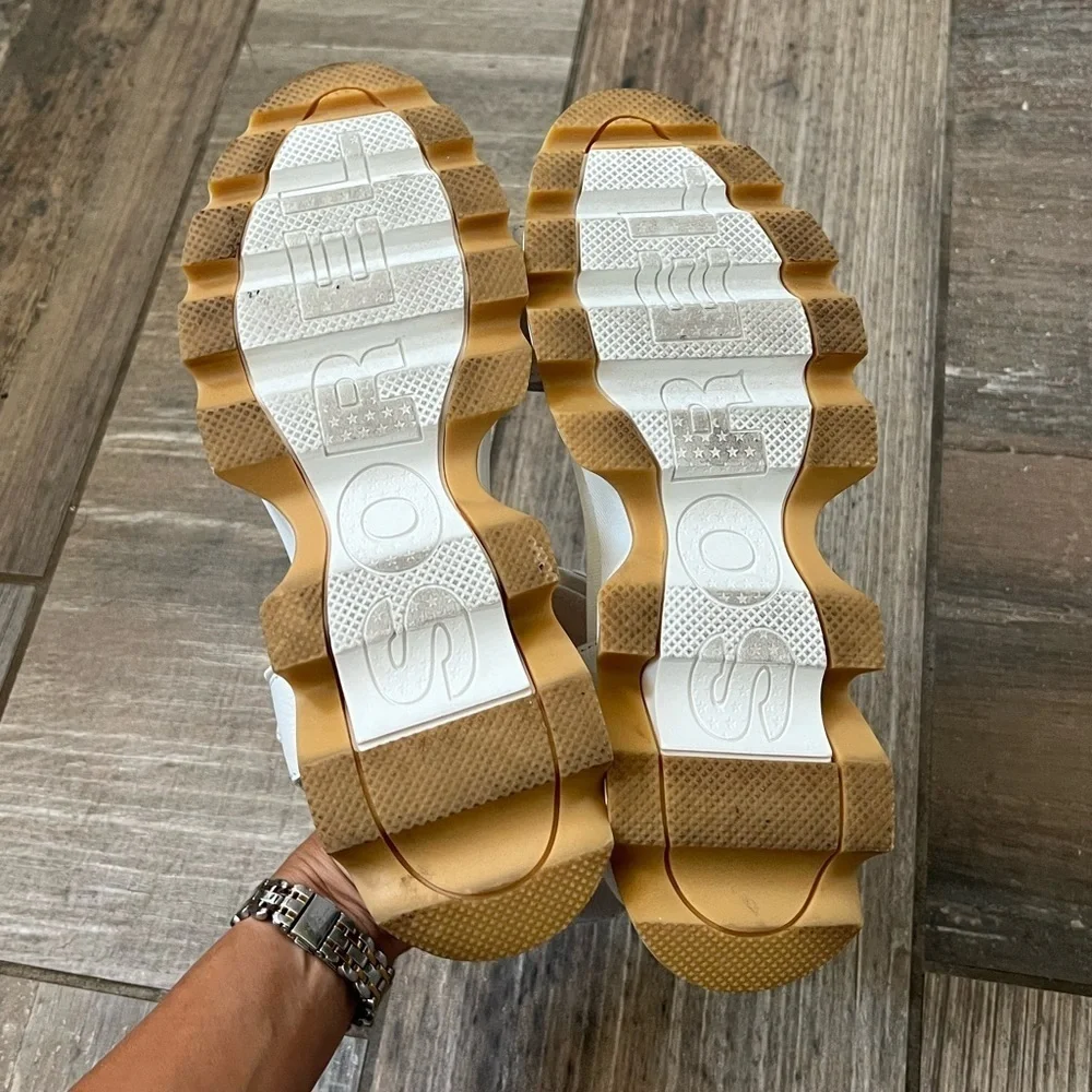 SOREL Women's Kinetic Sandals size 10